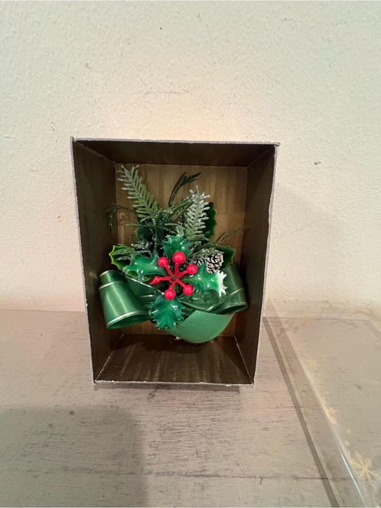 Other - VTG MCM Boxed Holiday Corsage With Plastic Holly,Berries, And Green Bow